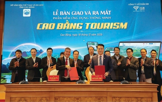 Lễ bàn giao và ra mắt phần mềm ứng dụng du lịch thông minh “Cao Bằng Tourism” ngày 18/12/2025.