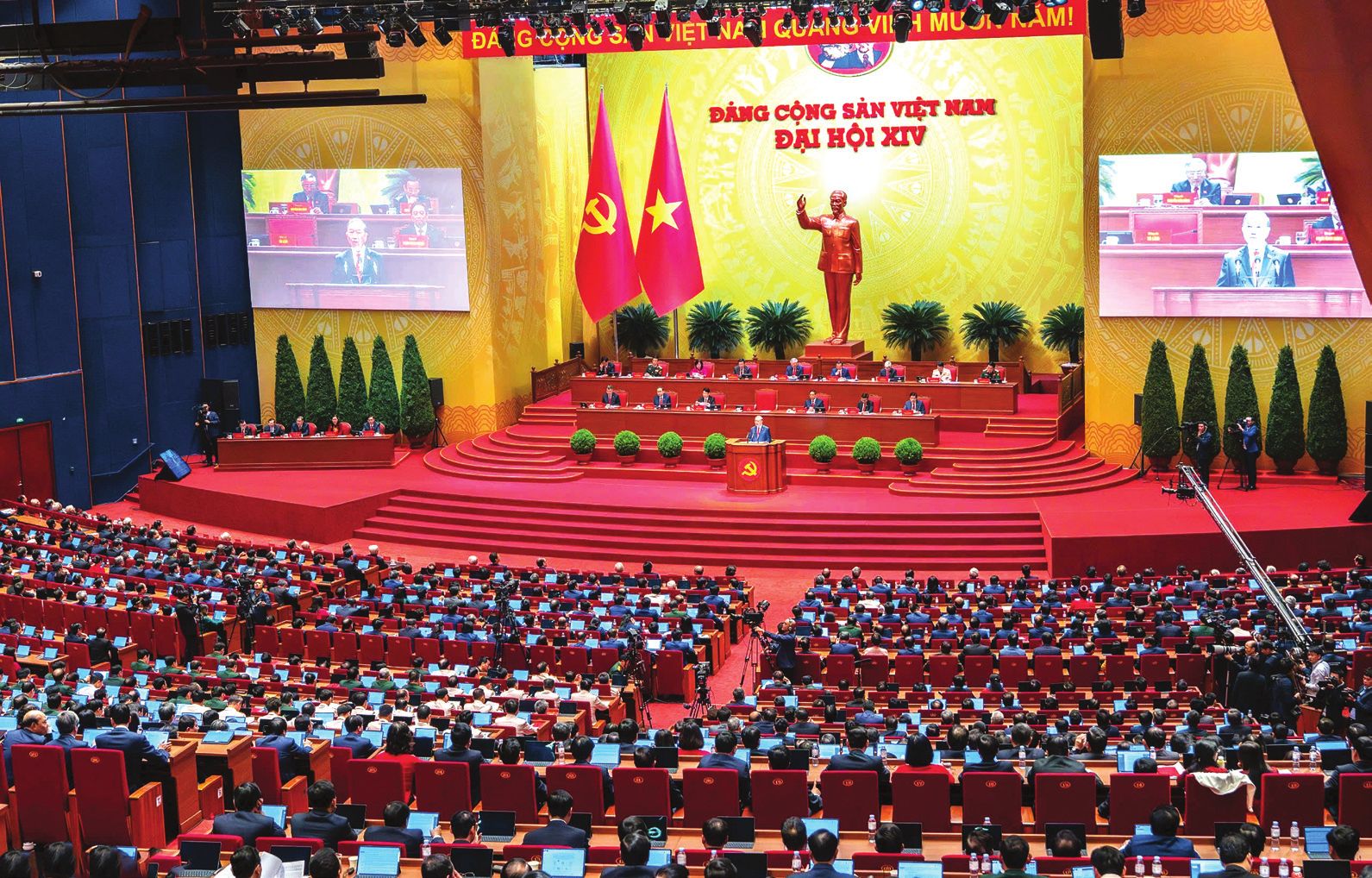 Đấu tranh phản bác quan điểm sai trái, thù địch chống phá công tác phòng, chống tham nhũng, lãng phí, tiêu cực theo tinh thần Nghị quyết Đại hội XIV của Đảng