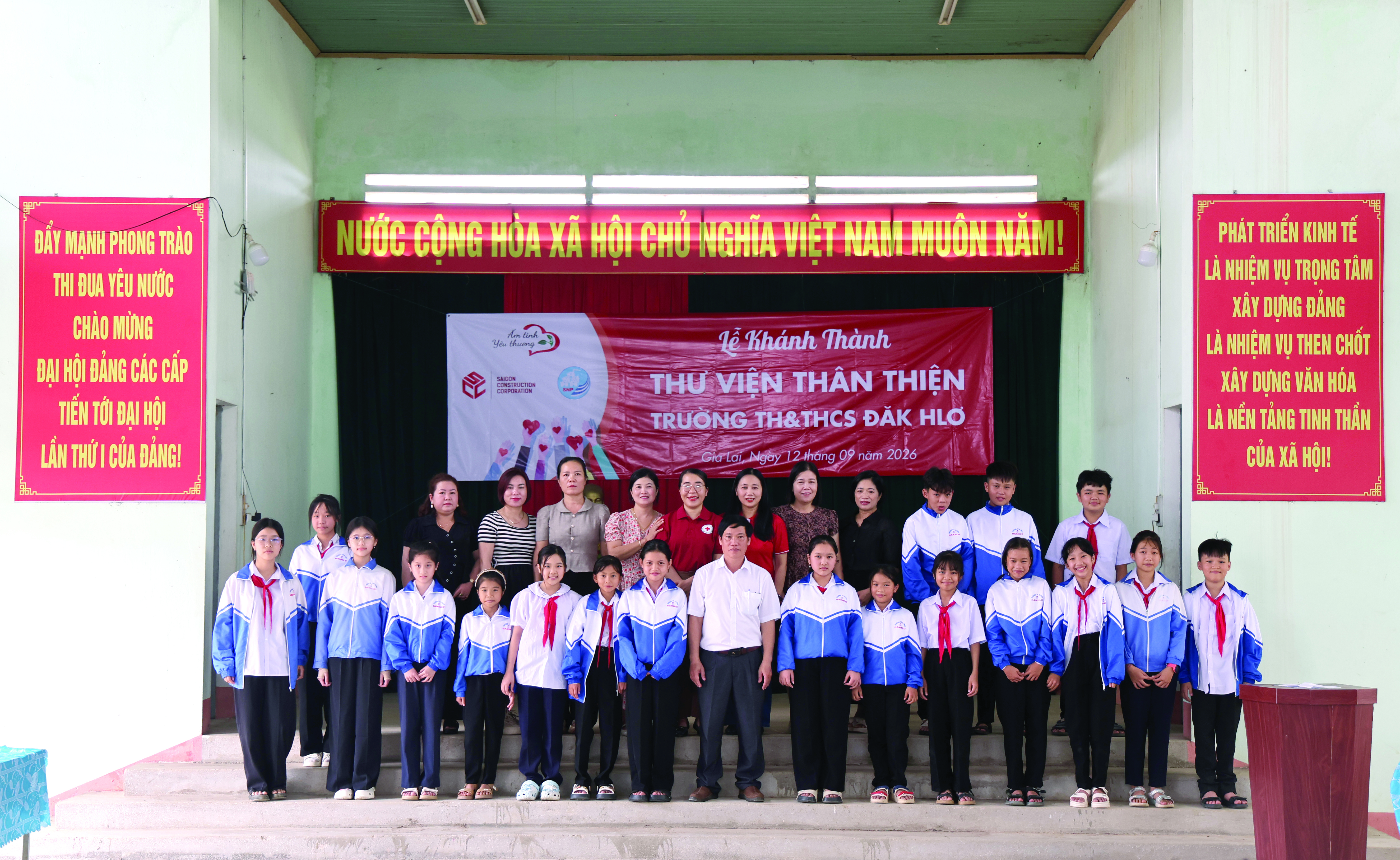 Lễ khánh thành Thư viện thân thiện tại Trường TH&THCS Đăk Hlơ, xã Kông Bơ La, tỉnh Gia Lai, ngày 12/9/2026.